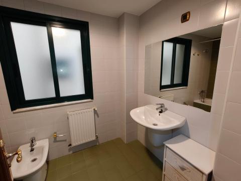 PISO DE 4 DORMITORIOS CON UNA PLAZA DE GARAJE.  OPCIONAL UNA SEGUNDA PLAZA