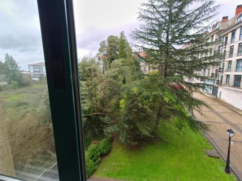 PISO DE 4 DORMITORIOS CON UNA PLAZA DE GARAJE.  OPCIONAL UNA SEGUNDA PLAZA